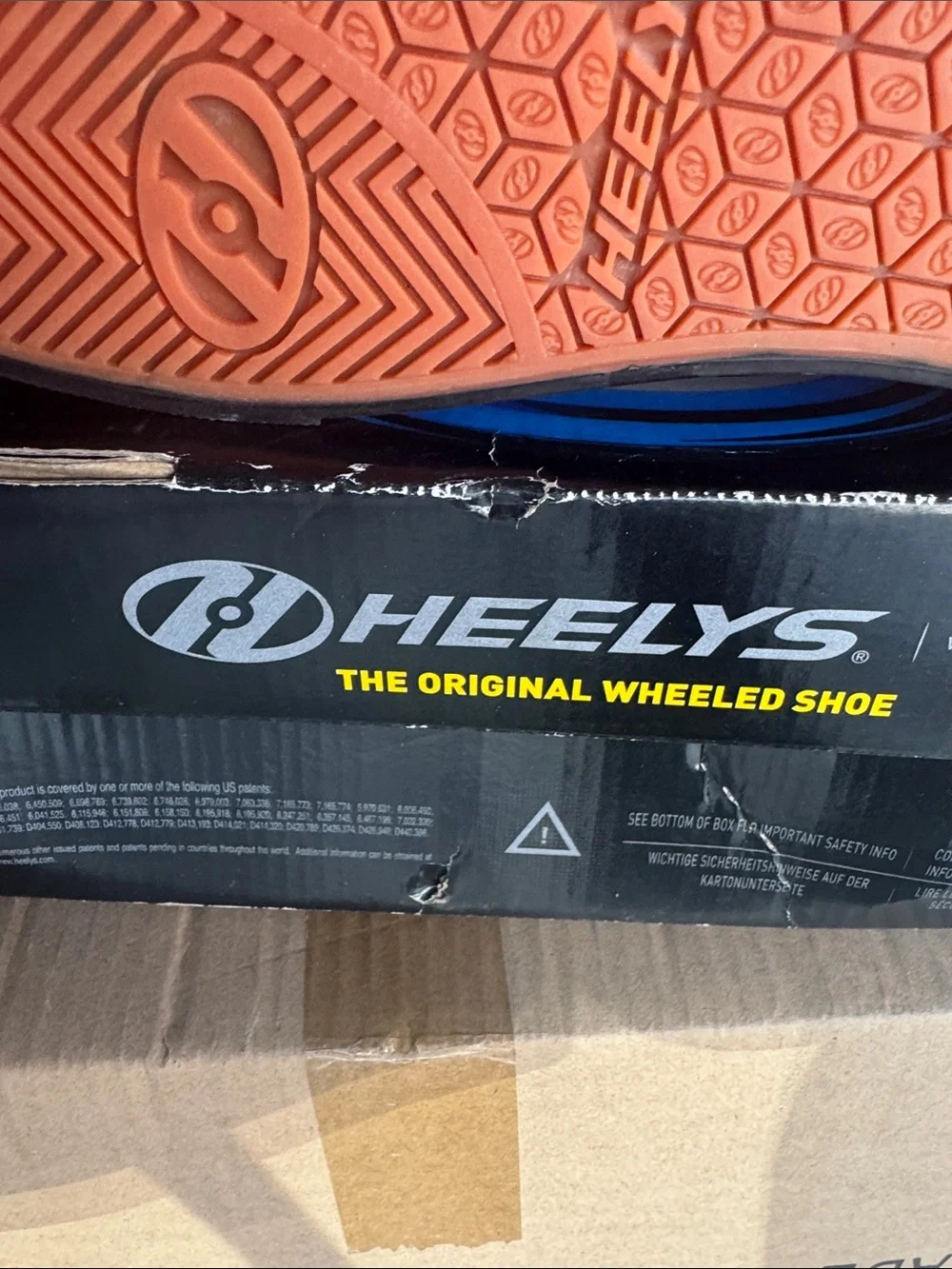Heelys Black Men's Canvas Lace-Up Skate Sneakers - Picture 4 of 6